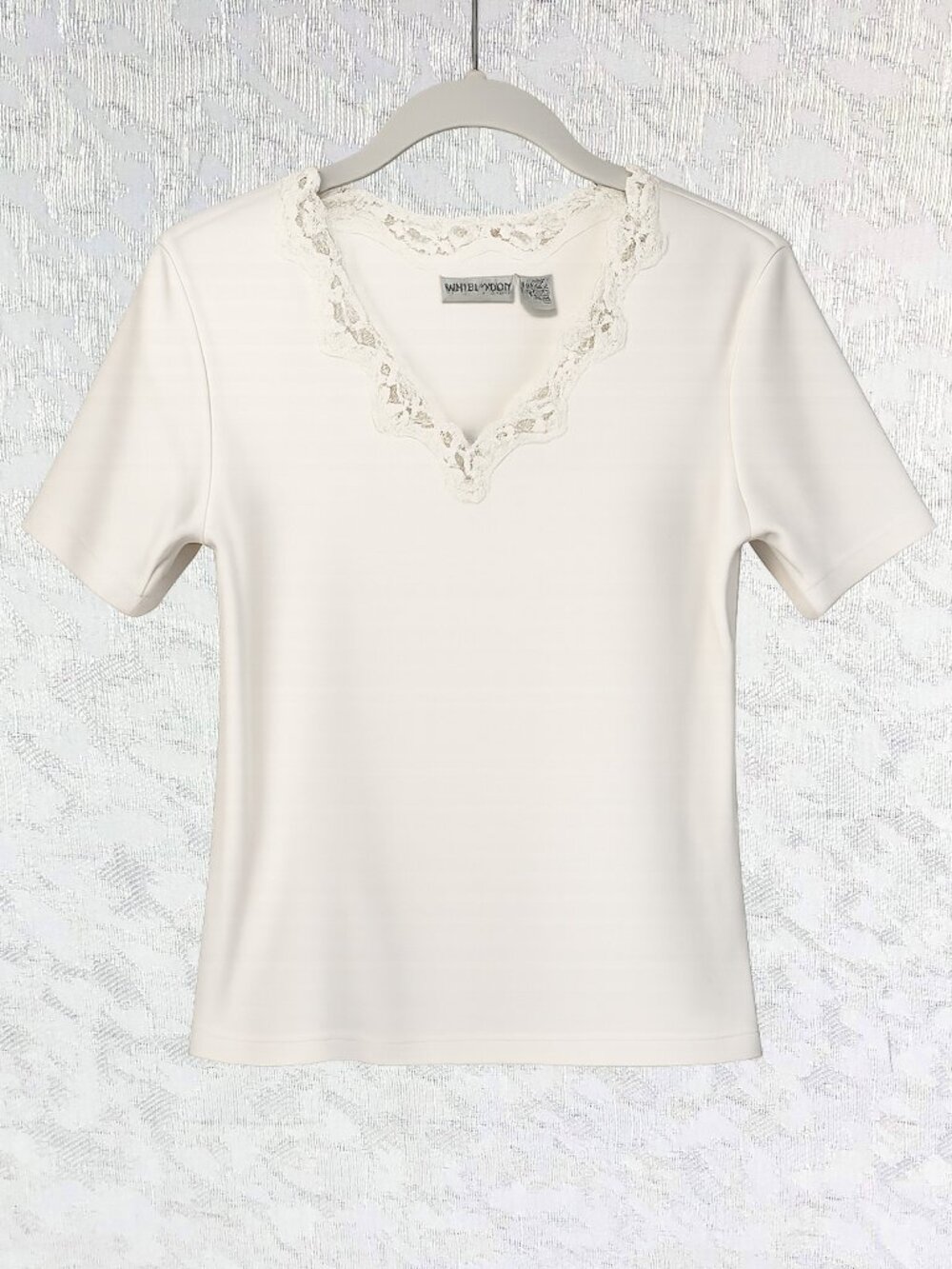 White Stag Lace Trim V-Neck Short Sleeve Top Off-White 100% Cotton Knit Size M